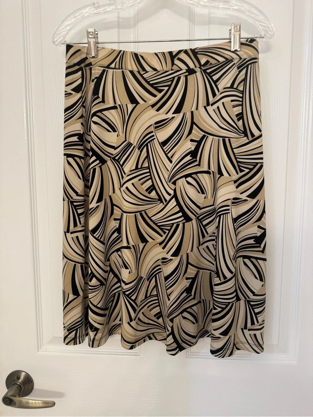 New York & Company Abstract Print Midi Skirt Size Small Like New